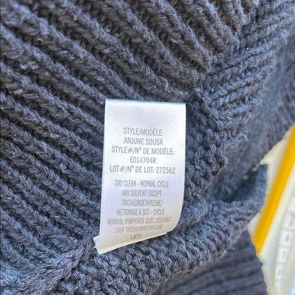 Theory Navy Knit Short Sleeve Sweater | Medium - Picture 5 of 5